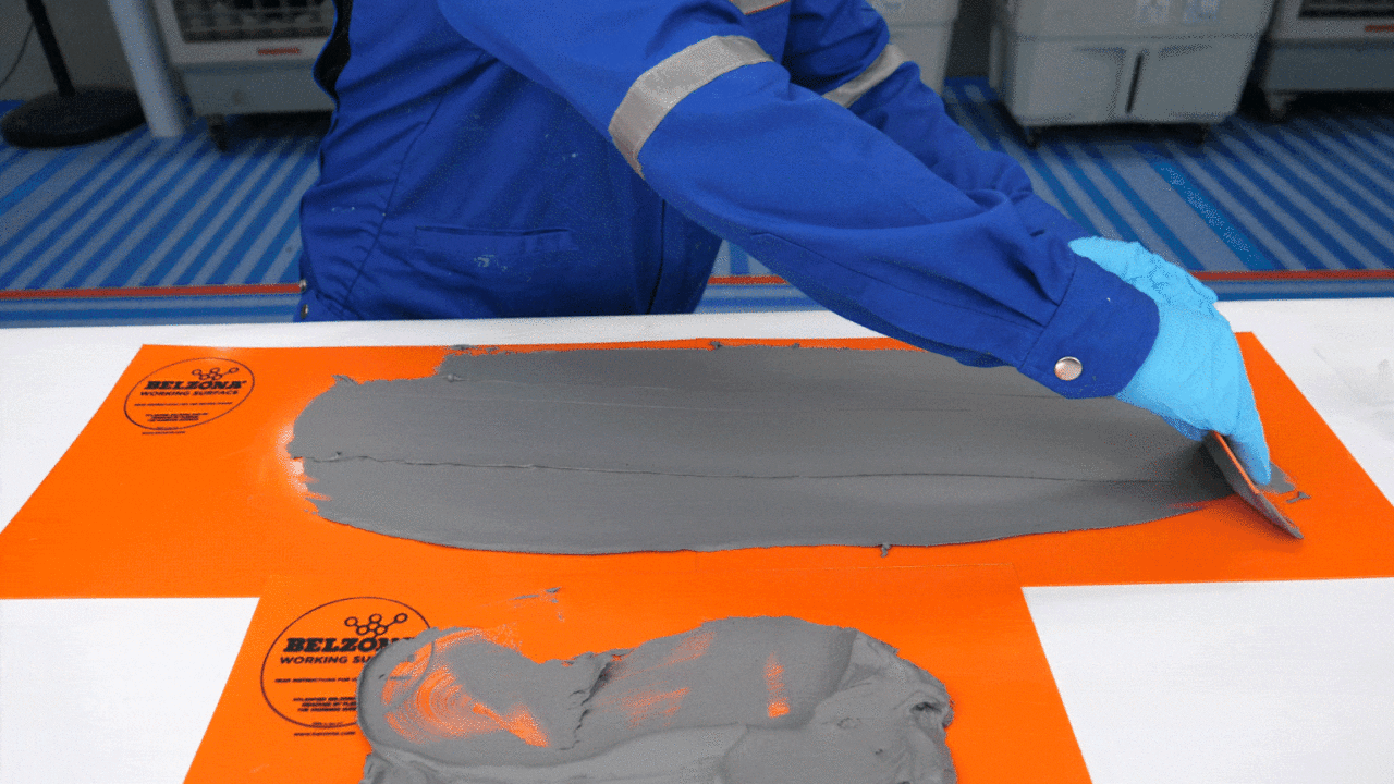 Cómo Reparar Tuberías con Fugas Activas (con video) 34 Coat the Belzona 9341 (Reinforcement Tape) to create a reinforced leak repair