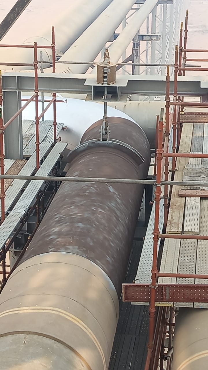 Flare Line Operarting at HighTemperature