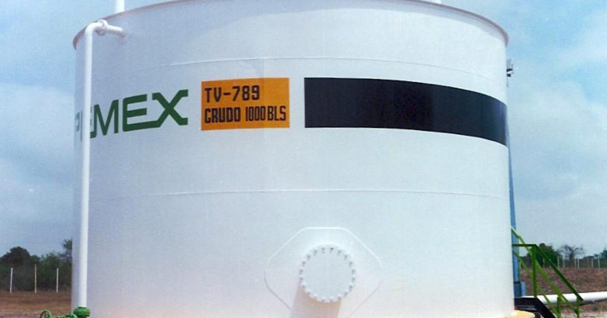 Protective coating completed on a tank