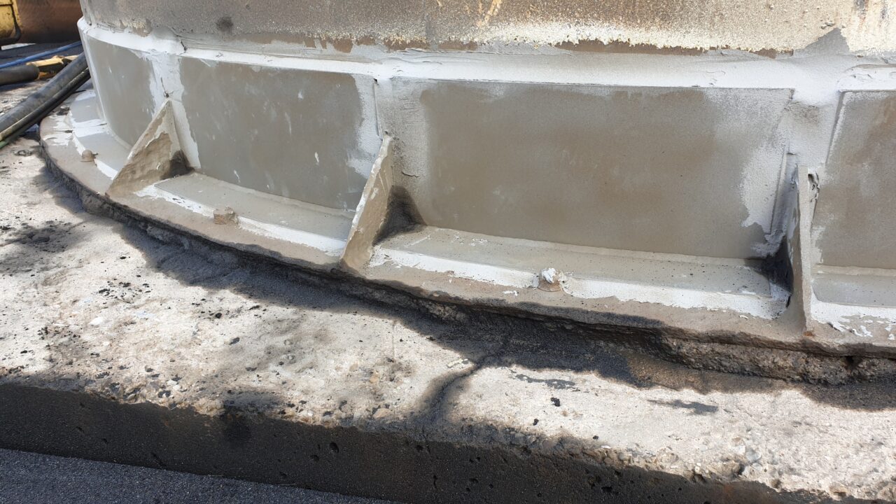 Belzona 1121 Used to bond plates on damaged area